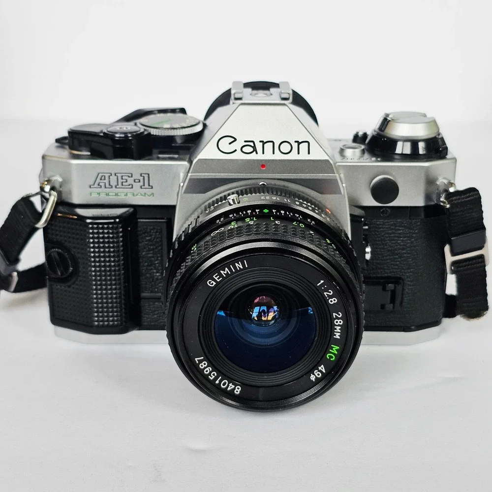 80s Vintage Canon AE-1 Program 35mm‎ SLR Film Camera Kit w/ Lenses Flash and Bag